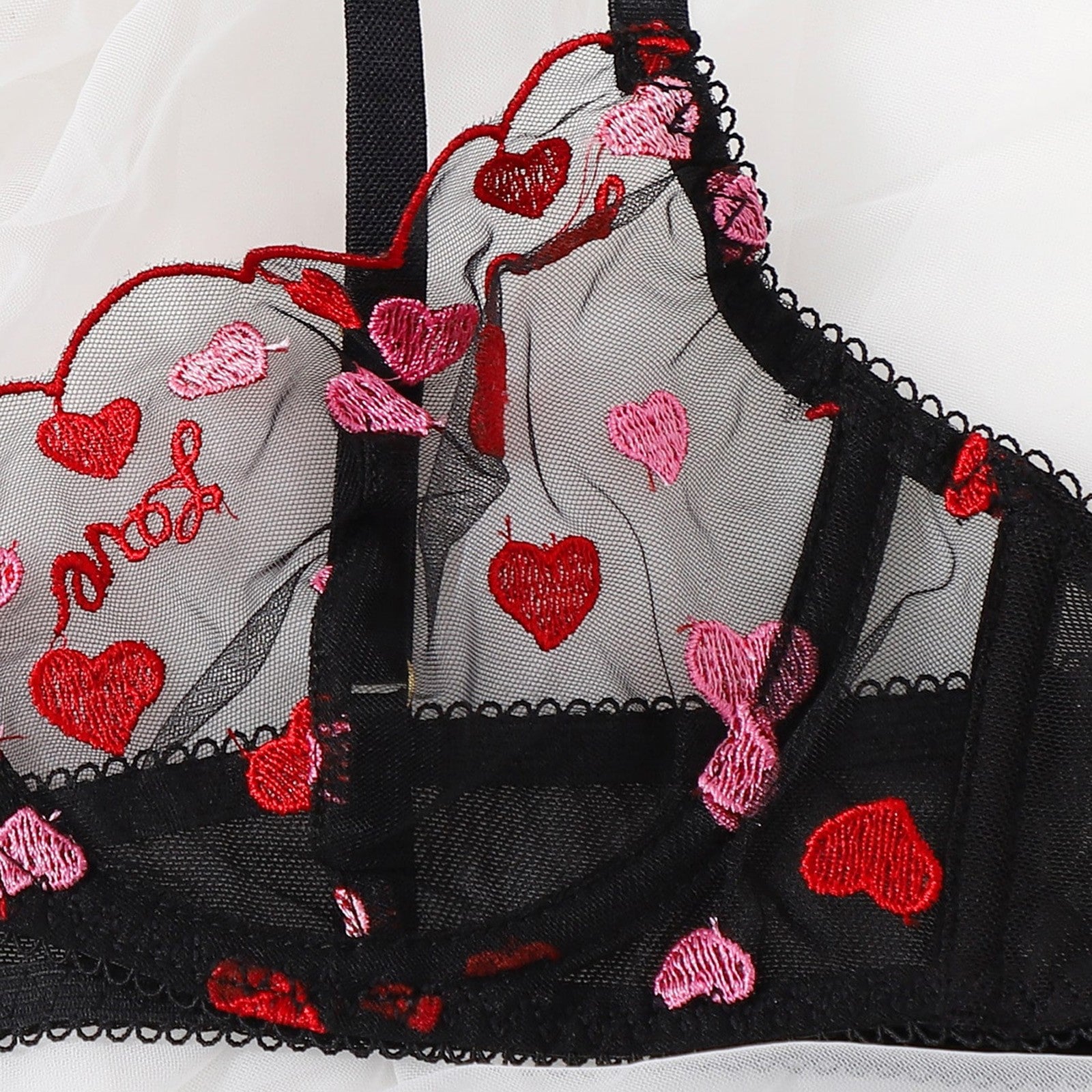 New sexy lingerie for women, a see-through mesh lingerie set with heart-shaped designs in a three-point style W537